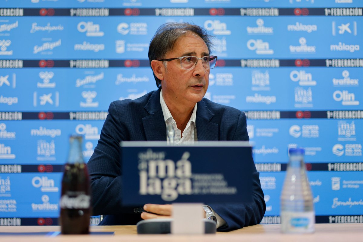 Borja_Aranda_'s tweet photo. Este Málaga se explica desde muchos nombres, pero, sobre todo, desde una idea y una gestión enfocadas en confiar en la gente de la casa en un momento de máxima necesidad, como fue el descenso a Primera RFEF.
El proyecto de Loren ha llevado al club a subir dos categorías en 3 años https://t.co/QTZe28KlvS