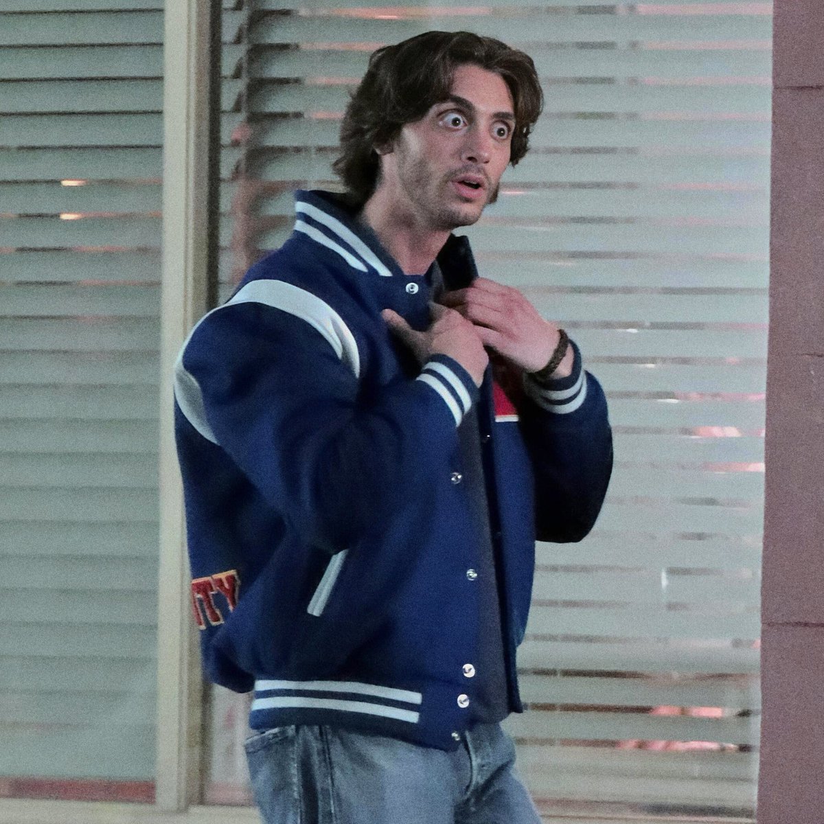 anyobx's tweet photo. Logan when Grace blurted out “𝘐𝘮𝘯𝘰𝘵𝘢𝘩𝘰𝘤𝘬𝘦𝘺𝘧𝘢𝘯.” https://t.co/wbdGl2SvOu