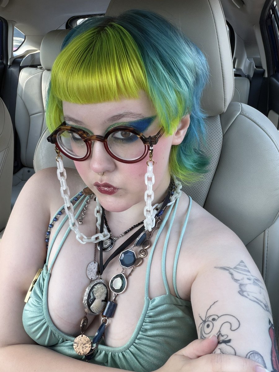 SoapyWithaSword's tweet photo. The bangs I left with lmao https://t.co/dxIVoqCEyq