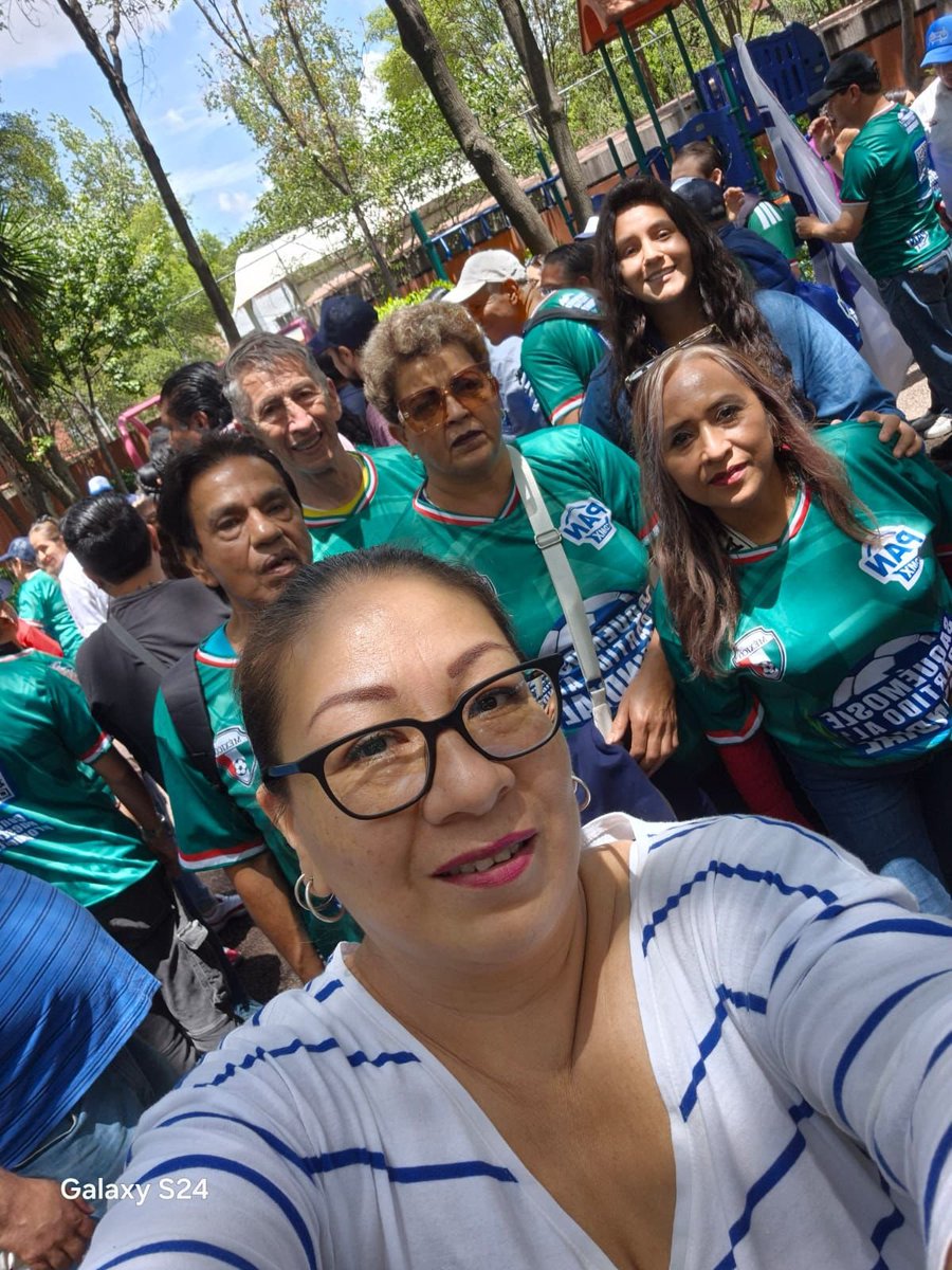 gabysalido's tweet photo. 💙 En el @PAN_CDMX no paramos con el toca toca! 🗣️Dialogar de frente con la ciudadanía es nuestra prioridad.

Seguimos avanzando con nuestra presidenta en CDMX @luisag_urena, el alcalde @mauriciotabe y nuestra presidenta en MH @MayeliRuizO con propuestas claras, cercanía y la convicción de que el futuro de nuestra ciudad se construye sumando voluntades. 

​#PAN #CDMX  #OposiciónFuerte #TrabajoEnEquipo #TocaToca