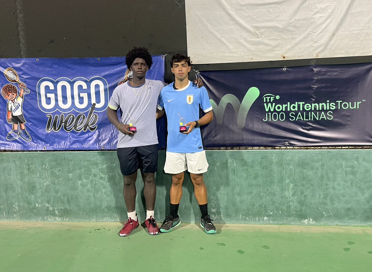 gogo_week's tweet photo. 🎾 #ITF J100 de Salinas 🇪🇨 
Franco Dávila 🇵🇪/Diego Gómez Pajares 🇵🇪 CAMPEONES
Ganaron en la final 4-6 7-6(6) 10-8 a David III Bvunzabawaya 🇺🇸/Gastón López 🇺🇾
#GOGOweek @BancoGuayaquil 
Sede @salinasgolfteni 
📸 #KCtenis 🎾 https://t.co/XIc5dxiUg8