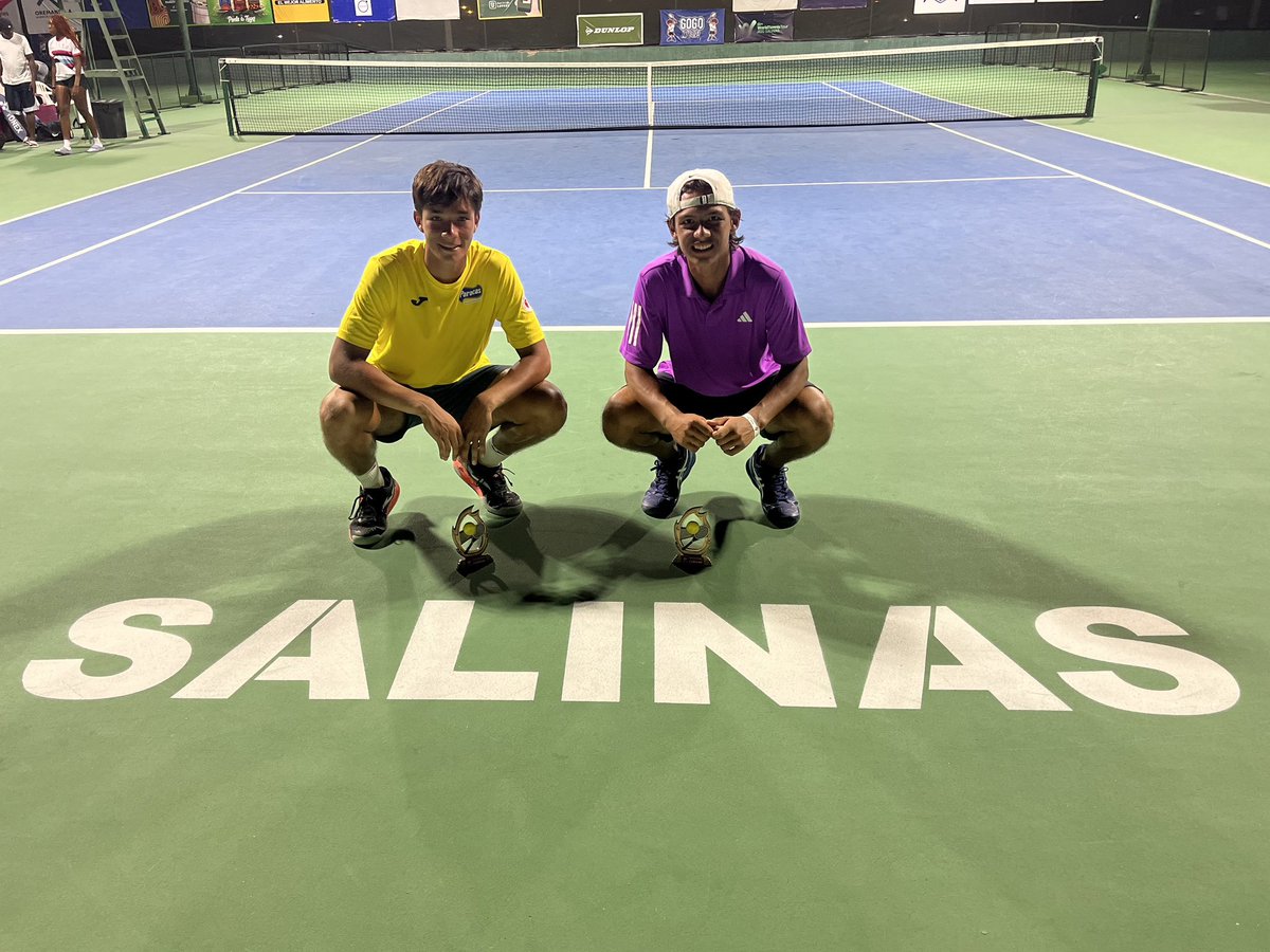 gogo_week's tweet photo. 🎾 #ITF J100 de Salinas 🇪🇨 
Franco Dávila 🇵🇪/Diego Gómez Pajares 🇵🇪 CAMPEONES
Ganaron en la final 4-6 7-6(6) 10-8 a David III Bvunzabawaya 🇺🇸/Gastón López 🇺🇾
#GOGOweek @BancoGuayaquil 
Sede @salinasgolfteni 
📸 #KCtenis 🎾 https://t.co/XIc5dxiUg8