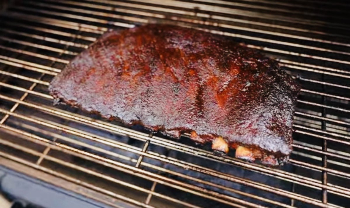 RadarRevolt's tweet photo. Saturday Smoke: Baby Back Ribs
How it started vs. How it ended
Look at the bark on this bad boy! ๐
Thoughts?
#AZBBQ #SaturdaySmoke #PitMaster https://t.co/dMmJFfQWMF