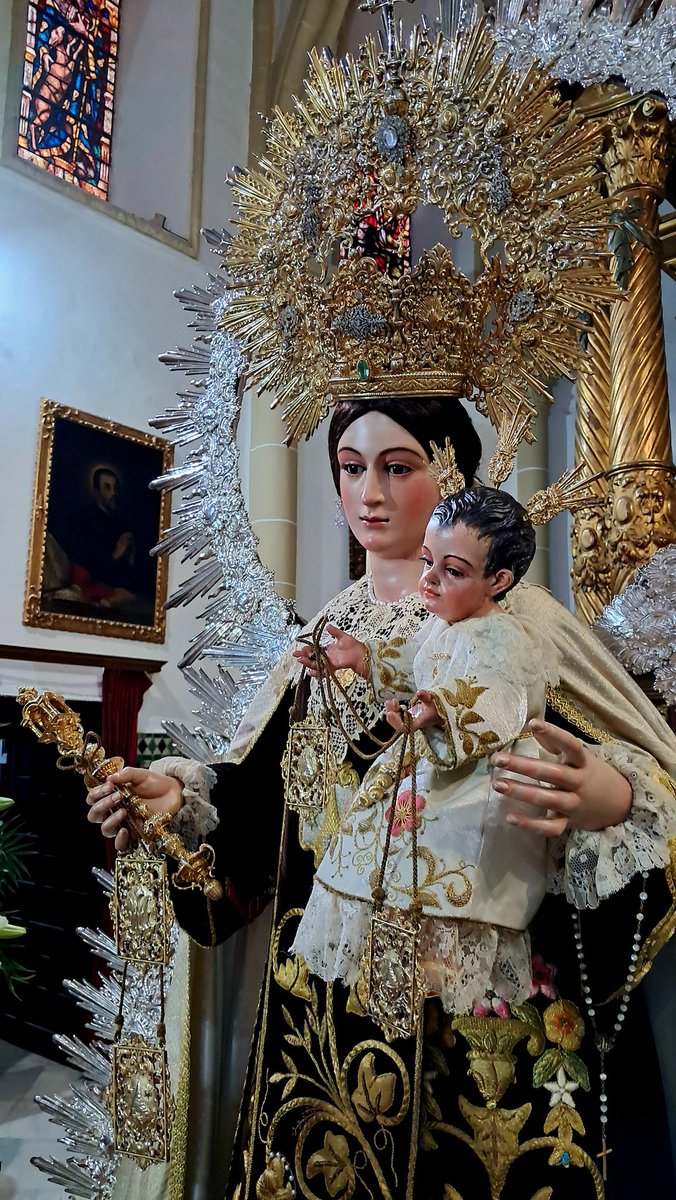 AlmaSevillana68's tweet photo. Espléndido regreso de Nuestra Señora del Carmen de San Gil tras su restauración. 
Luz carmelita. 
@Hdad_CarmenSGil 
#Sevillahoy https://t.co/7nVEK1Q6Zm