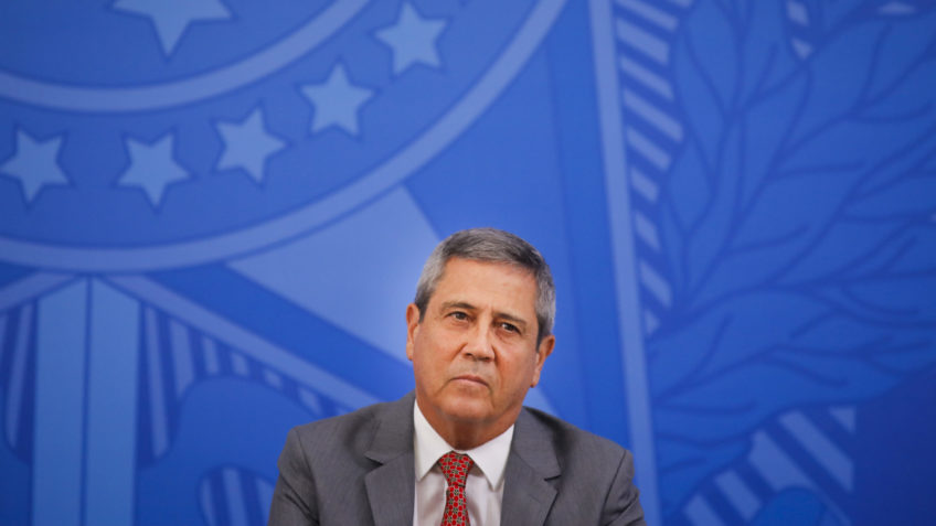 pmarcelo1972's tweet photo. O tempo passou, as manchetes mudaram e o assunto saiu do foco.
Enquanto isso, o General Braga Netto e centenas de condenados pelos atos de 8 de janeiro seguem presos, cada vez mais esquecidos pela sociedade. https://t.co/BXkDiTh5Yr
