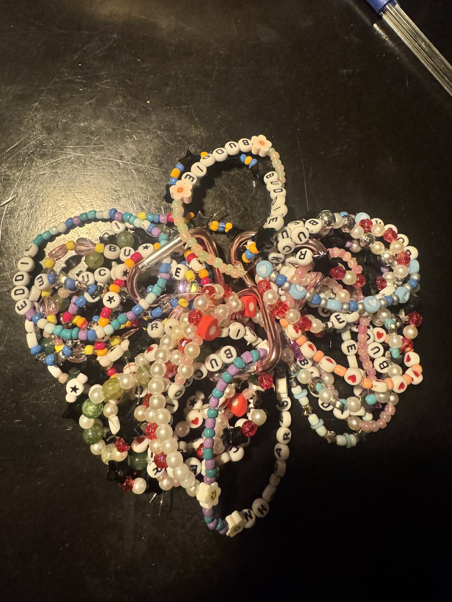 avontaar's tweet photo. bracelets are finishedddddd https://t.co/LGR8Fh1I8O