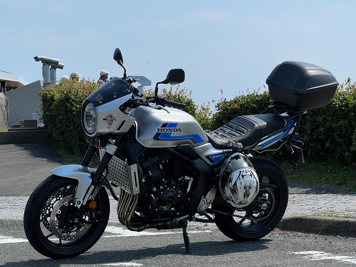 nakabikecamp's tweet photo. 改)バイク変わりました 
     (VFR800F → CB1000F SE)
#バイク乗りとして軽く自己紹介 
#バイク好きな人と繋がりたい

名前: NAKA
性別: 🚹
住み: 三重
車種: バイクCB1000F SE、車 N-VAN
好き: ツーリング／キャンプ／空手／筋トレ

バイク、キャンプ動画UPしてます!
↓
https://t.co/TTYGpW0Zar… https://t.co/NQIR1YLAyC