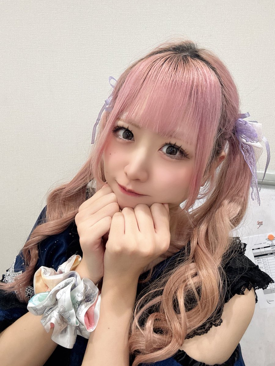 tozaki_touka tweet picture