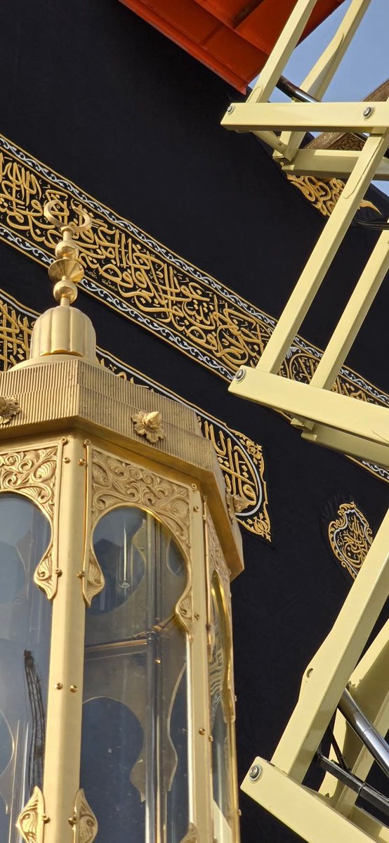 HS0fficial's tweet photo. یااللَٰه مُجھ پر میری اولاد پر حضور صلی اللہ علیہ وآلہ وسلم کی تمام امت رحم فرما ہماری مدد فرما ہمارے لیے رحمتوں'نعمتوں'
آسانیوں'برکتوں 'صحت سلامت'خوشیوں کامیابیوں'فتح ونصرت'کشادہ رزق اور دُعاؤں کی قُبولیت کے دروازےکھول دیے۔
 یااللَٰه جو میرے بہن بھائی اپنے بچے بچیوں ک نکاح کے لئے پریشان ہیں آسانی فرما ان کے نکاح  کے فرض کی ادائیگی میں ان کی مدد فرما اِن کے محبت بھرے جوڑے بنا دیے جو ان کے لیے آنکھوں کی ٹھنڈک دل کا سکون بنیں یااللَٰه 
ہمیں صحت تندرستی اور خوشیوں کے ساتھ حج وعمرہ کی سعادت بار بار نصیب فرما  
یااللّه مُجھےمیری اولاد کودُ��ھ ؛تکلیف؛بیماری' پرشانی؛لاچاری؛کمزوری'بےبسی'بیماری' ڈر خوف 'ناکامی'رسوائی اور انسانی وشیطانی شر سے نجات دیے۔
یااللّه میری بخشش فرما مُجھے دُنیا ور آخرت میں بھلائی عطا فرما میری عِبادتُوں اور دُعاؤں کو قُبولیت عطا فرما میری دُعاؤں پے کُن فَیکُون فرما دیے یَا مُسَبِّبُ الَاَس٘بَا��٘ وَ یَا مُفَتِّحَ ال٘اَب٘وَاب٘ اَغِث٘نِی٘ اَغِث٘نِی أَغِث٘نِی٘ یَارَبّ٘.بِرَحْمَتِكَ یَا أَرْحَمَ الرّٰحِمِیْن