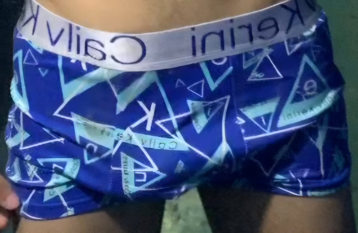 RosarinoPT's tweet photo. Pablo, luchador argentino... le encanta ofrecer su paquete🤤🤤😏 #bulto #paquete #pakage #argentino #marcandobulto #luchador #boxer #pesaje #pija #ropainterior #deportista #turro https://t.co/SyBs00DO5M