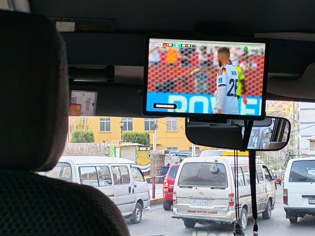 PatitaGastineZ's tweet photo. Yo, feliz en el #Minibus, con #GasNaturalVehicular, convertido GRATUITAMENTE por el gobierno de @evoespueblo.
Se que muchos #pitas estúpidos también convirtieron GRÁTIS sus autos a #GNV.
Eso NUNCA LO HABRÍAN LOGRADO con un gobierno como el de @Rodrigo_PazP o @tutoquiroga. https://t.co/qgSbbQdEMQ