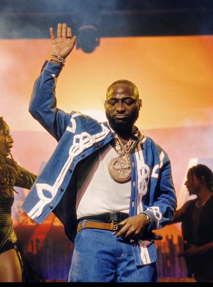 Big_Sam815's tweet photo. I love you, @davido 001, for life https://t.co/RsyEtNdtqn