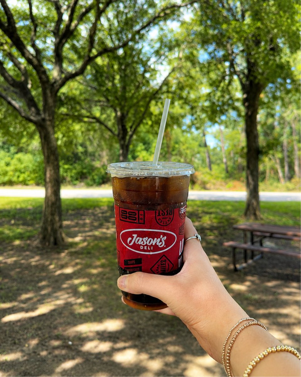 jasonsdeli's tweet photo. The easiest dollar you'll spend all month? A Dr Pepper. 😉

All month long, get a fountain Dr Pepper or Diet Dr Pepper for just $1 when you order online or through the Jason’s Deli app using code DollarDP.

*No purchase necessary. Offer valid June 1–30 on fountain drinks only. https://t.co/YgWGGXmLzP