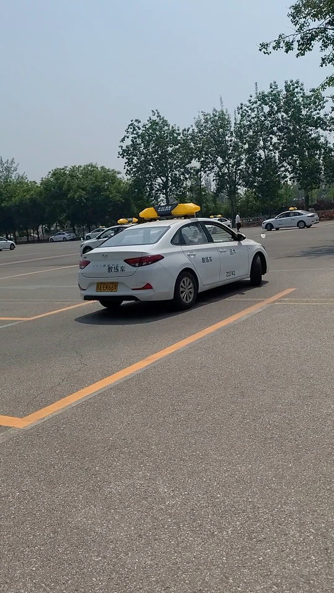Bala1935's tweet photo. Just nailed my first parallel parking on the first try!  No more panicking when I see those two lines in the lot—driver’s license level: unlocked! https://t.co/AQbbeEGe51