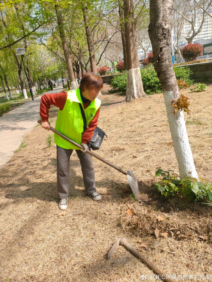 thogks1's tweet photo. Join our neighborhood cleanup this Saturday 9am at Central Park! Let's make our community cleaner together – bring gloves u0026 a smile https://t.co/OnBuPEDYUy