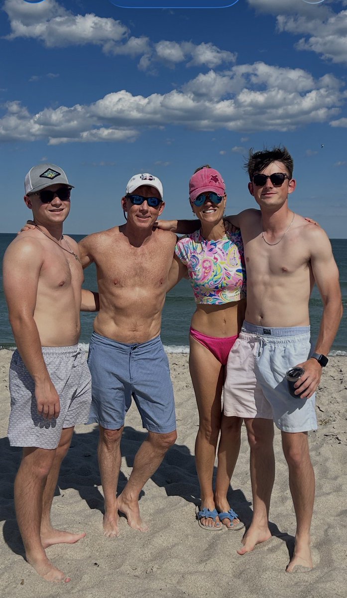 TomCotterComic's tweet photo. Birthday beach day with the twins. Happy Father’s Day to all dad‘s. #fathersday #usmnt #usa https://t.co/mVD32w8CuL