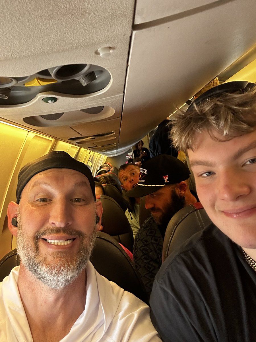 ElseyMemphis's tweet photo. Liftoff, heading to @TexasTechFB to prove myself to @JoeyMcGuireTTU. https://t.co/wRnWvhdLbH