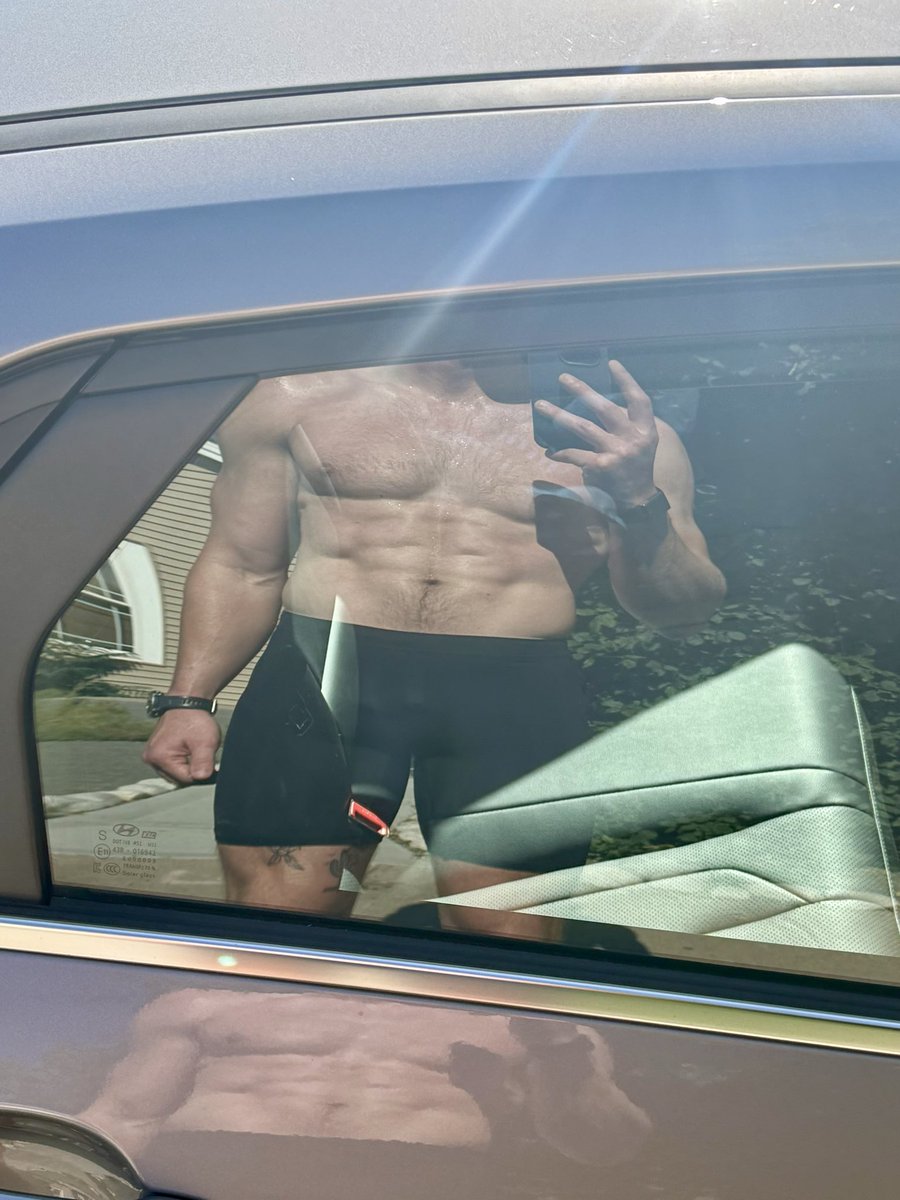 notnotchris_'s tweet photo. 🏃🏼🏃🏼 https://t.co/AlLtFoJjLb