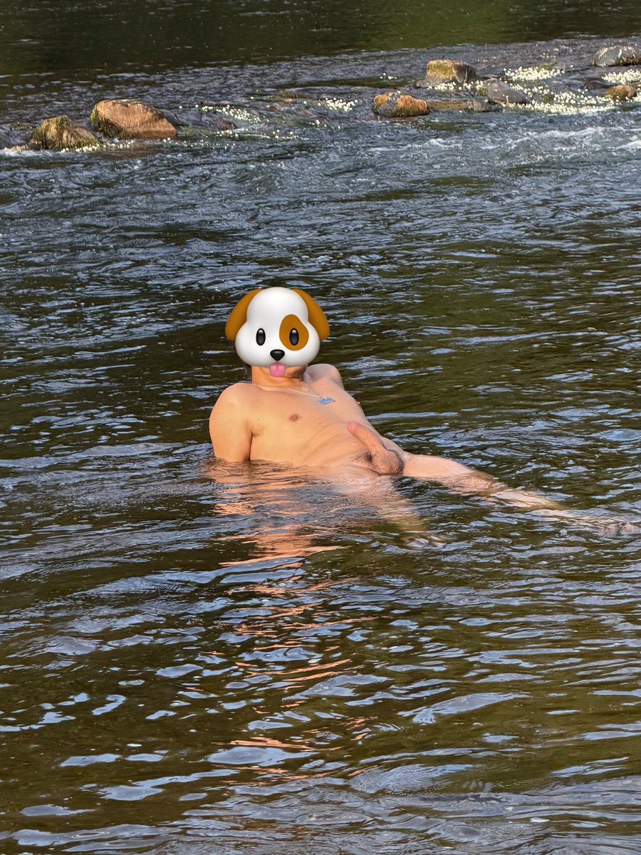 PupRexhib's tweet photo. Après-midi chaud à la plage naturiste au bord de l’Allier avec @pup_baalto 🥵
Qui veut voir la vidéo où je m’occupe de son cul ? 😏 https://t.co/yNrCSSq0Eb