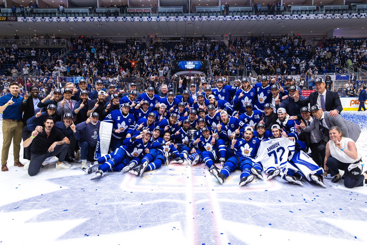 CalderCup's tweet photo. In good company, @TorontoMarlies🤗 https://t.co/4ueYi02Xig