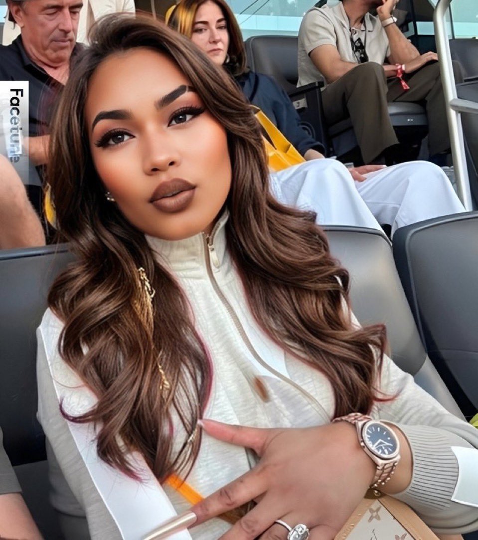 kalichookiss's tweet photo. @endBasee LIES the QUEEN 😂👑 NEVER USES FILTERS  😂😂 YOU ARE OBSESSED 🤪 #CLOCKED you are JEALOUS AND OBSESSED WITH THE QUEEN AND HER NATURAL BEAUTY 💕🦄#eggonyaface #nickiqueen https://t.co/P8KUWMfQIB
