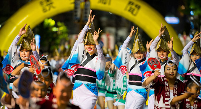 cocorume_event's tweet photo. 【2026年開催東京都のお祭り一覧】

7月9日(木)～10日(金)：四万六千日・ほおずき市（台東区）
7月13日(月)～16日(木)：みたままつり（千代田区）
7月22日(水)～25日(土)：神楽坂まつり（新宿区）
7月23日(木)～24日(金)：新橋こいち祭（港区）
7月25日(土)：新宿エイサーまつり（新宿区）
8月12日(水)～16日(日)：深川八幡祭り ※本祭り（江東区）
8月22日(土)～23日(日)：麻布十番納涼まつり（港区）(予定)
8月29日(土)～30日(日)：東京高円寺阿波おどり（杉並区）
8月29日(土)～30日(日)：原宿表参道元氣祭 スーパーよさこい（渋谷区）
8月29日(土)：浅草サンバカーニバル（台東区）
9月26日(土)～27日(日)：根津神社 例大祭（文京区）
10月10日(土)〜11日(日)：東京よさこい（豊島区・池袋）
10月11日(日)～13日(火)：池上本門寺 お会式（大田区）
12月15日(火)～16日(水)：世田谷ボロ市（世田谷区）
