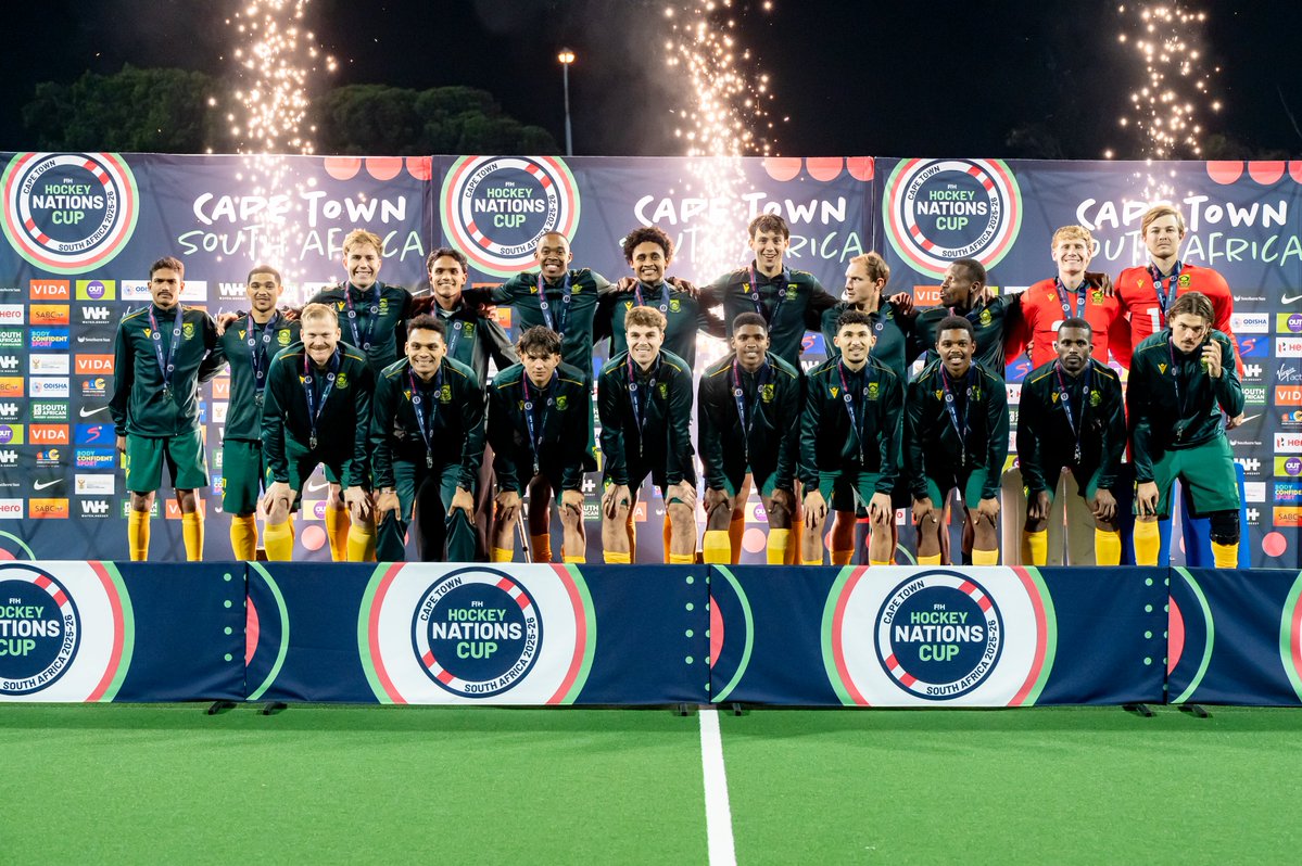 SA_Hockey's tweet photo. 𝗦𝗶𝗹𝘃𝗲𝗿 𝗺𝗲𝗱𝗮𝗹

An incredible week for a team that was not ranked in the top 3 before the tournament begins to fall just short of the gold. We are proud of this team, and proud of the support they received.

Its always about #MoreThanHockey https://t.co/qOpZ1hz4pa