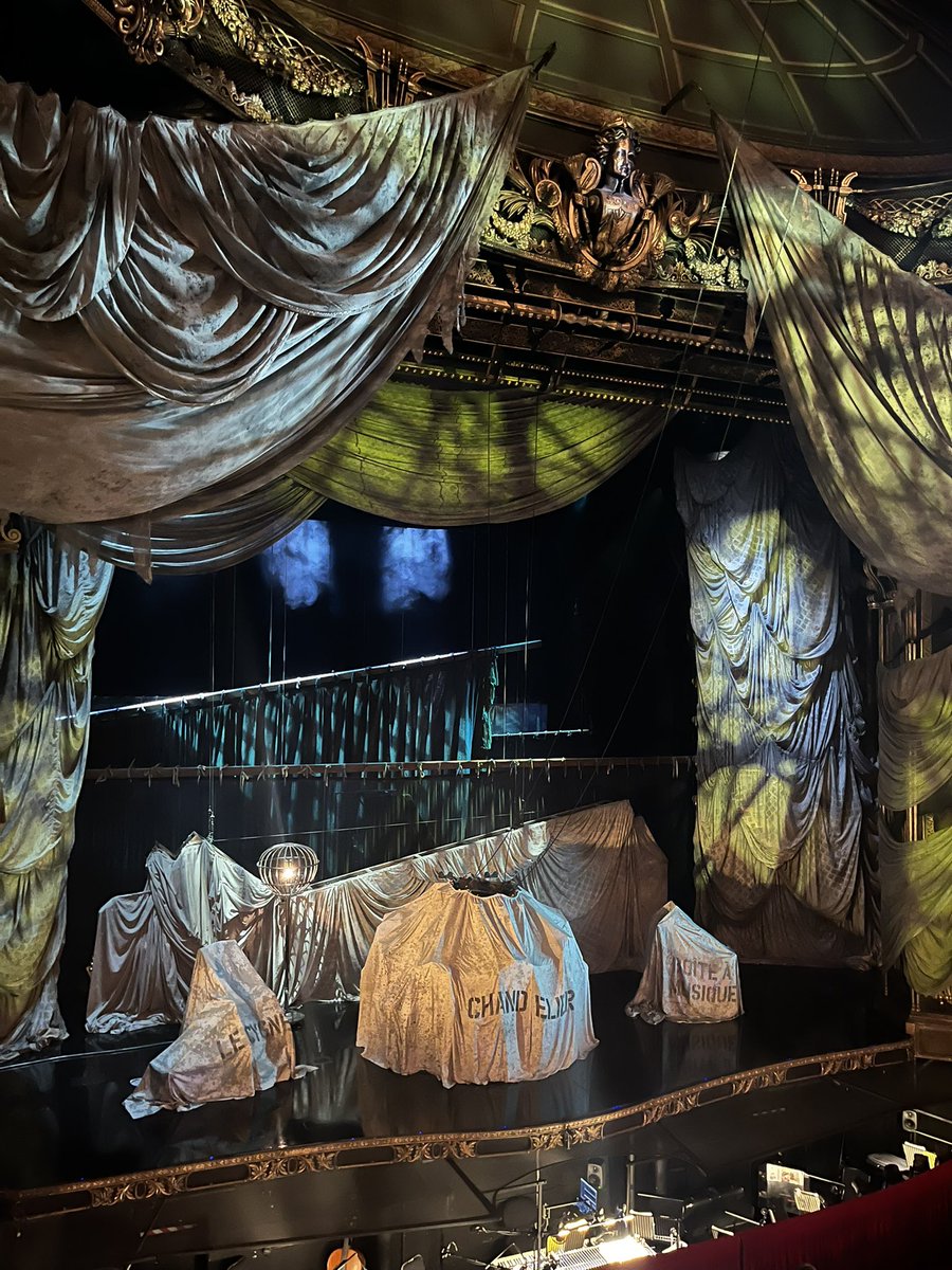 Ward2Fiona's tweet photo. #HisMajestysTheatre >#Westend #London #Son30 #PhantomOdTheOpera 🎭 https://t.co/wrO3VB7vsH