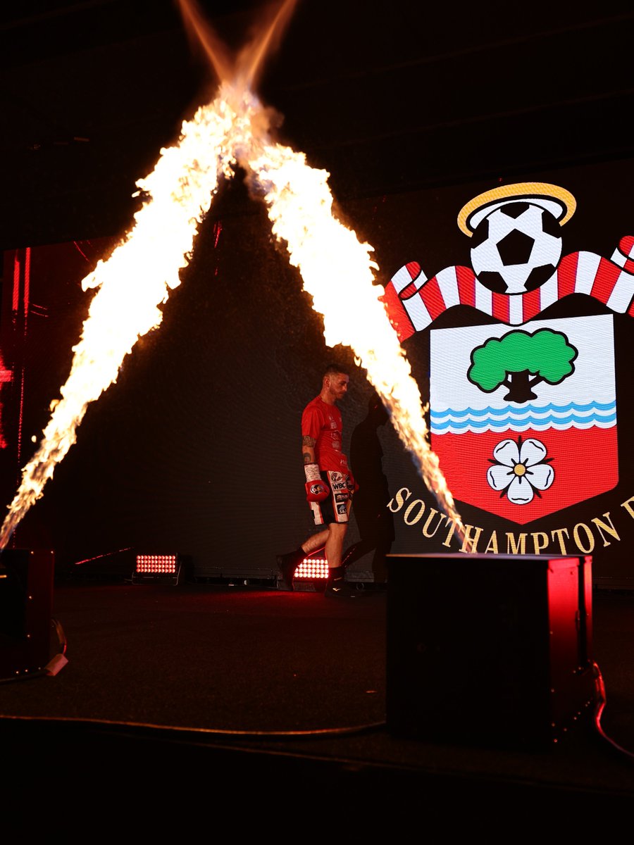 SouthamptonFC's tweet photo. One of our own 😇 https://t.co/b1U6wrtYec