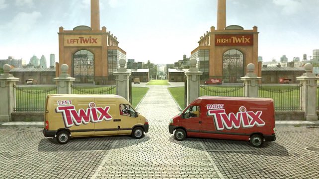 OTPCinema's tweet photo. Un film Twix est en développement 😱🍫

Après des années de débat mondial… la guerre ultime arrive sur grand écran : Twix droite vs Twix gauche 🍫⚔️

📅 Date de sortie : 14 février 2027
(oui, la Saint-Valentin… ça va faire des couples divisés 😭) https://t.co/N4RJ5gYrwn