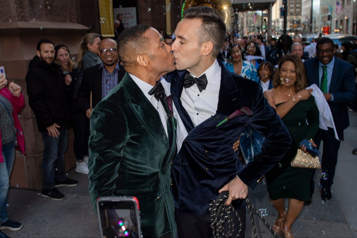 ClarkRanchTexas's tweet photo. @Maga4liberty Isn’t Don Lemon gay? Oh yea he is! Why would anyone care what a gay man’s opinion is about the attractiveness of a woman??  Kinda stupid right? https://t.co/fxfPoP1U4T