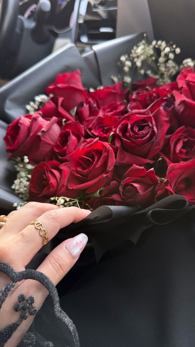 __nonu's tweet photo. راح ضلني احبك كل مره .. متل الاول يا حبيبي ♥️ https://t.co/Snxxvsdsts