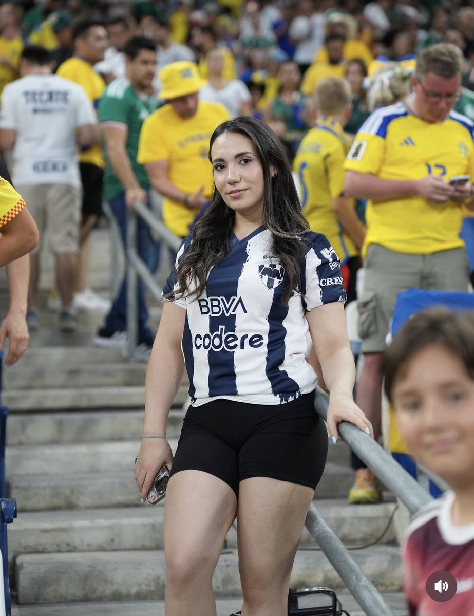 laserdnahuel's tweet photo. Razita, no se vayan a llevar hoy al estadio el jersey de Tigres o Rayados, dejemos nuestro fanatismo por un día, se ven mal https://t.co/igHWk0GxBB