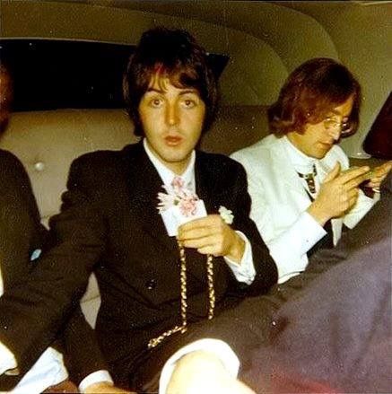 vampsydnie's tweet photo. i fear this look is john at his very prettiest. fight me. https://t.co/MQa1Mk2hZT