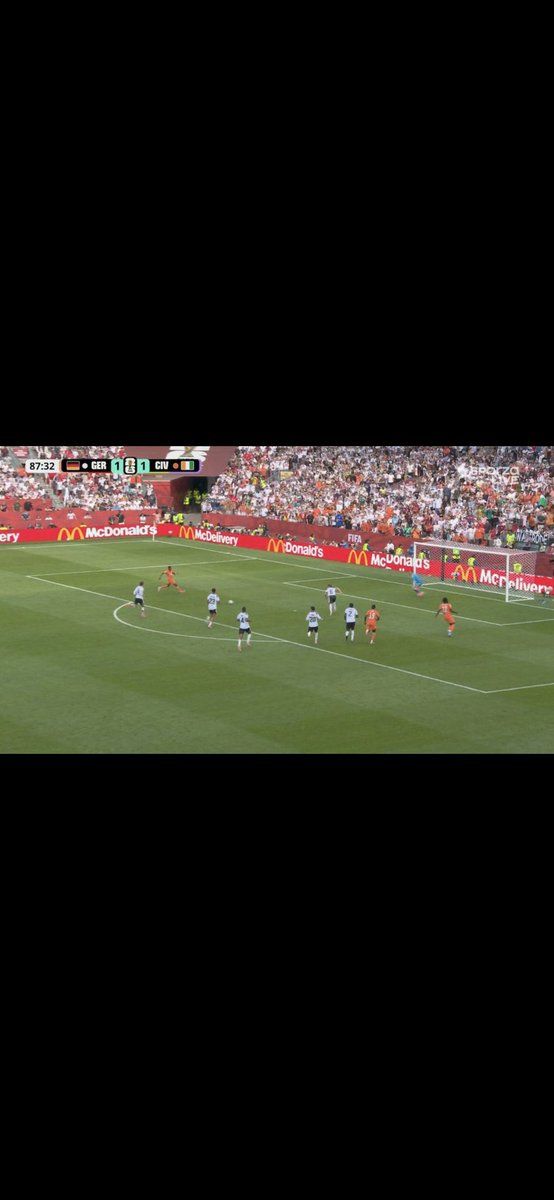 w_illo_x's tweet photo. Ivory Coast should have just defended the gate and be content with a draw...not opening the gate like that... https://t.co/HCCjfpMJpQ