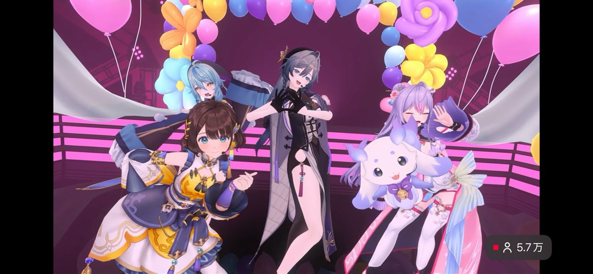 yn8035's tweet photo. 愛♡スクリ～ム!はハート目になってたの可愛かったし、ロミオとシンデレラは二人のｾｸﾁｰが素敵だった！！
グッズも一緒に並んでるの可愛かったねえ🥰

あれ？いつ等身大アクスタ出ますか！？
買います！買わせてください！！！
 #あやかき   #あやかき２周年ライブ 
 #あやかきライブ振り返り https://t.co/mbUakZBB3o