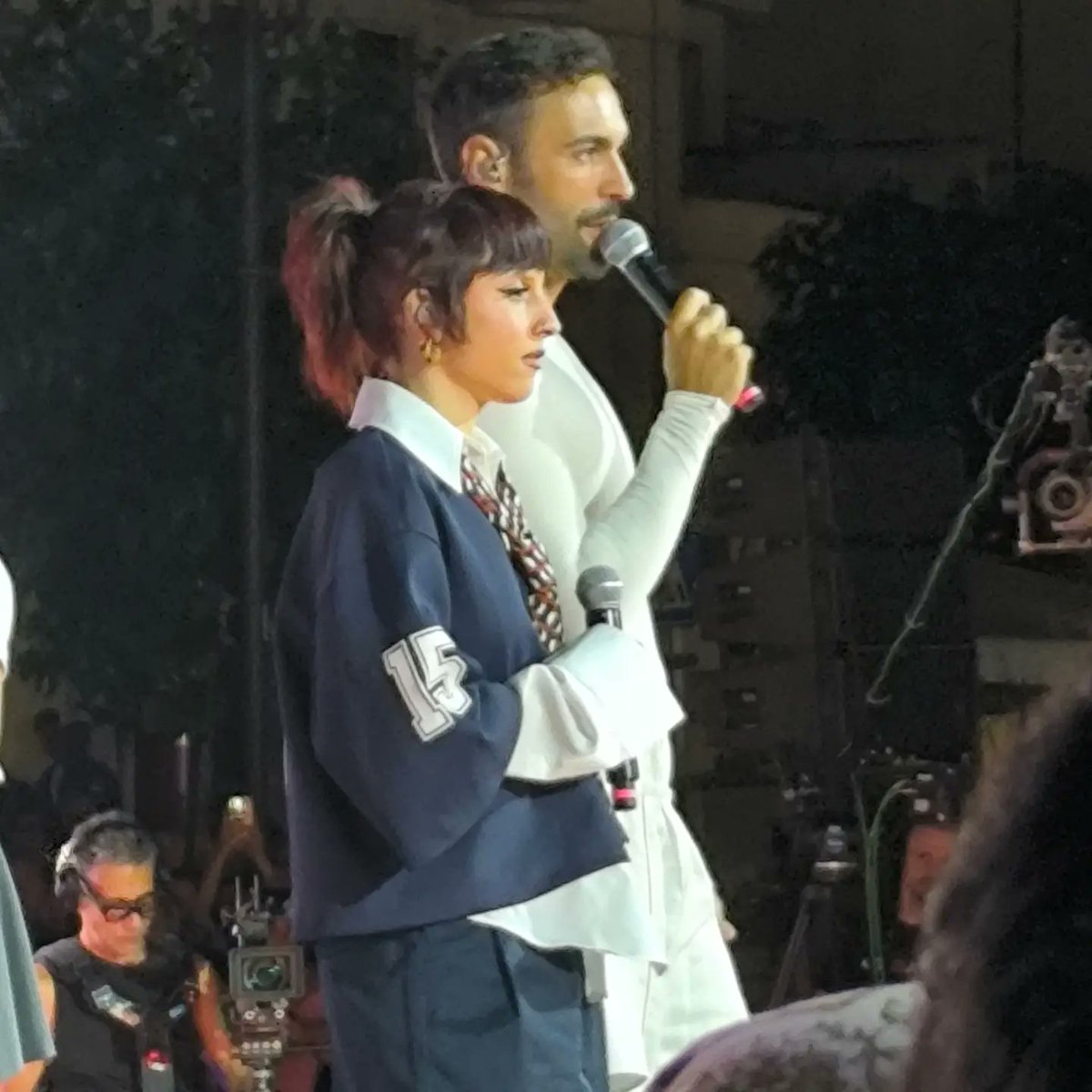 ecchorin's tweet photo. what is dis outfit tho was it rehearsal https://t.co/BJ97aPRvfr