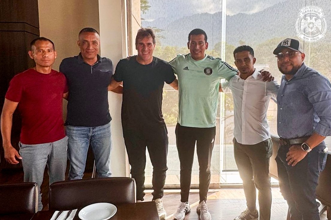 CDMarathon's tweet photo. Bienvenidos a casa 🙌🏼💚

Nuestro nuevo cuerpo técnico ya se encuentra en San Pedro Sula y sostuvo su primer encuentro con nuestro Vicepresidente Deportivo, Mario Berríos y D.T. de Reservas Especiales, Emil Martinez, dando inicio a una nueva etapa llena de ilusión, compromiso. https://t.co/gIn892XfAE