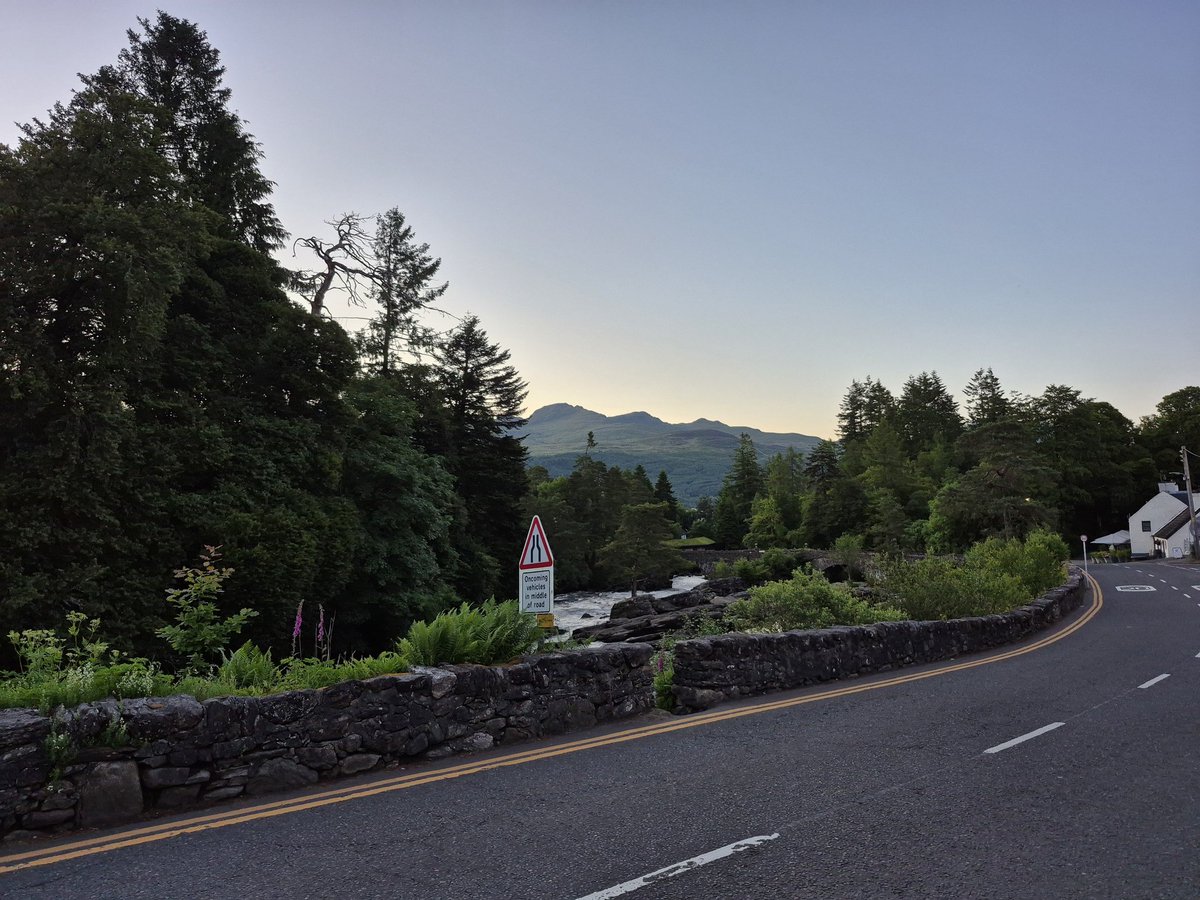 lgriffiths130's tweet photo. Hello Killin. Our 26th holiday here! Our little 18th century cottage (pity about the bins) and the view from the front door at 10.30. We're not usually home from the pub that early on a Saturday night, but all the pubs here close at 10! https://t.co/2moaPCSvI2
