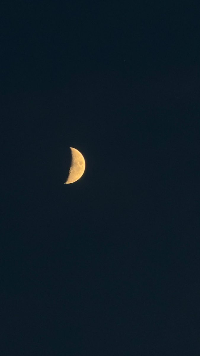 sirdeathless's tweet photo. 🌒 https://t.co/o2STRTeUUP