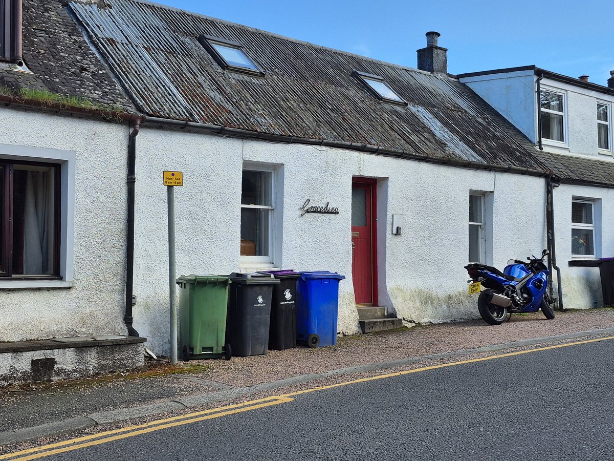 lgriffiths130's tweet photo. Hello Killin. Our 26th holiday here! Our little 18th century cottage (pity about the bins) and the view from the front door at 10.30. We're not usually home from the pub that early on a Saturday night, but all the pubs here close at 10! https://t.co/2moaPCSvI2