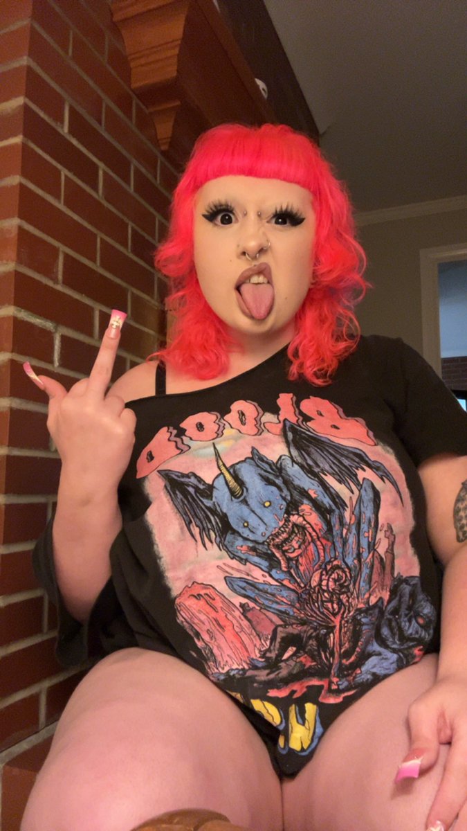 bitch 07/30 🎂 tweet media