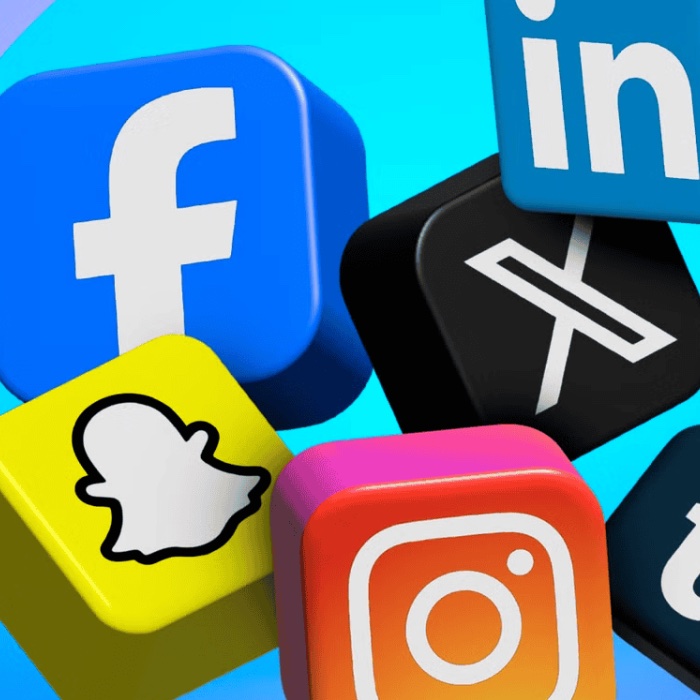 MartiniGuyYT's tweet photo. The UK government is about to make another attempt at controlling what you see online

Social media platforms will be forced to push content from the BBC, ITV and Channel 4 

The Government is using the "misinformation" playbook as the reason  

But it's really about control https://t.co/z8qiVMDbMQ