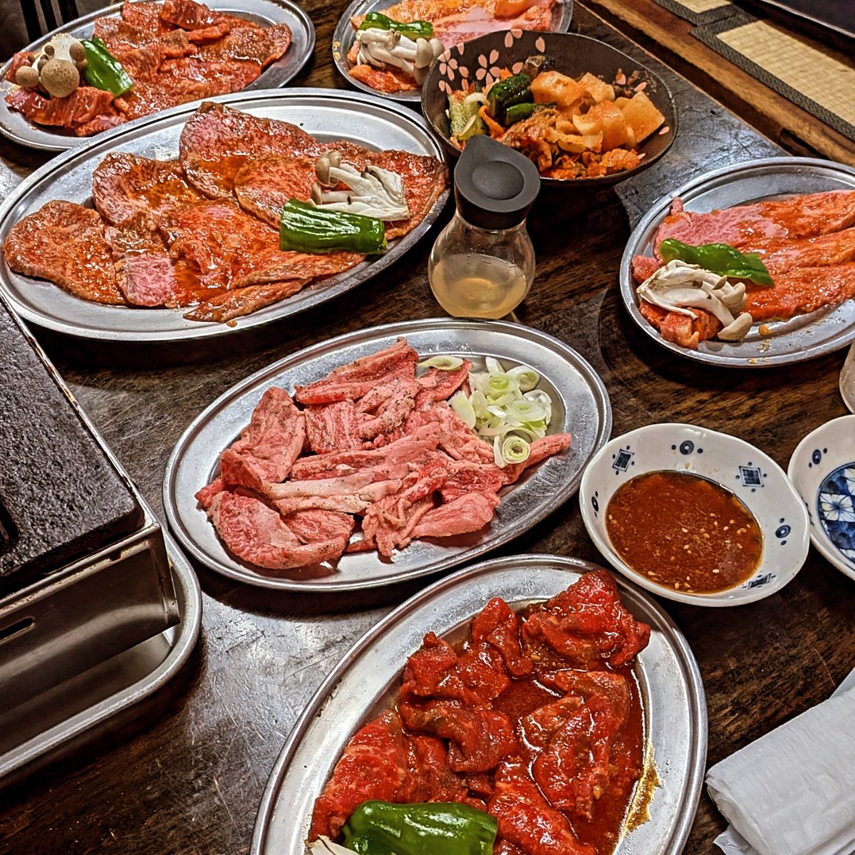 yo1tec's tweet photo. 好楽園
有名な町焼肉はじめていけました🥩
矢向駅から徒歩5分の昔ながらの煙モクモク系焼肉屋💨
美味いのは当たり前です🫡

#好楽園 #矢向グルメ #焼肉 https://t.co/pgW0a4EM85