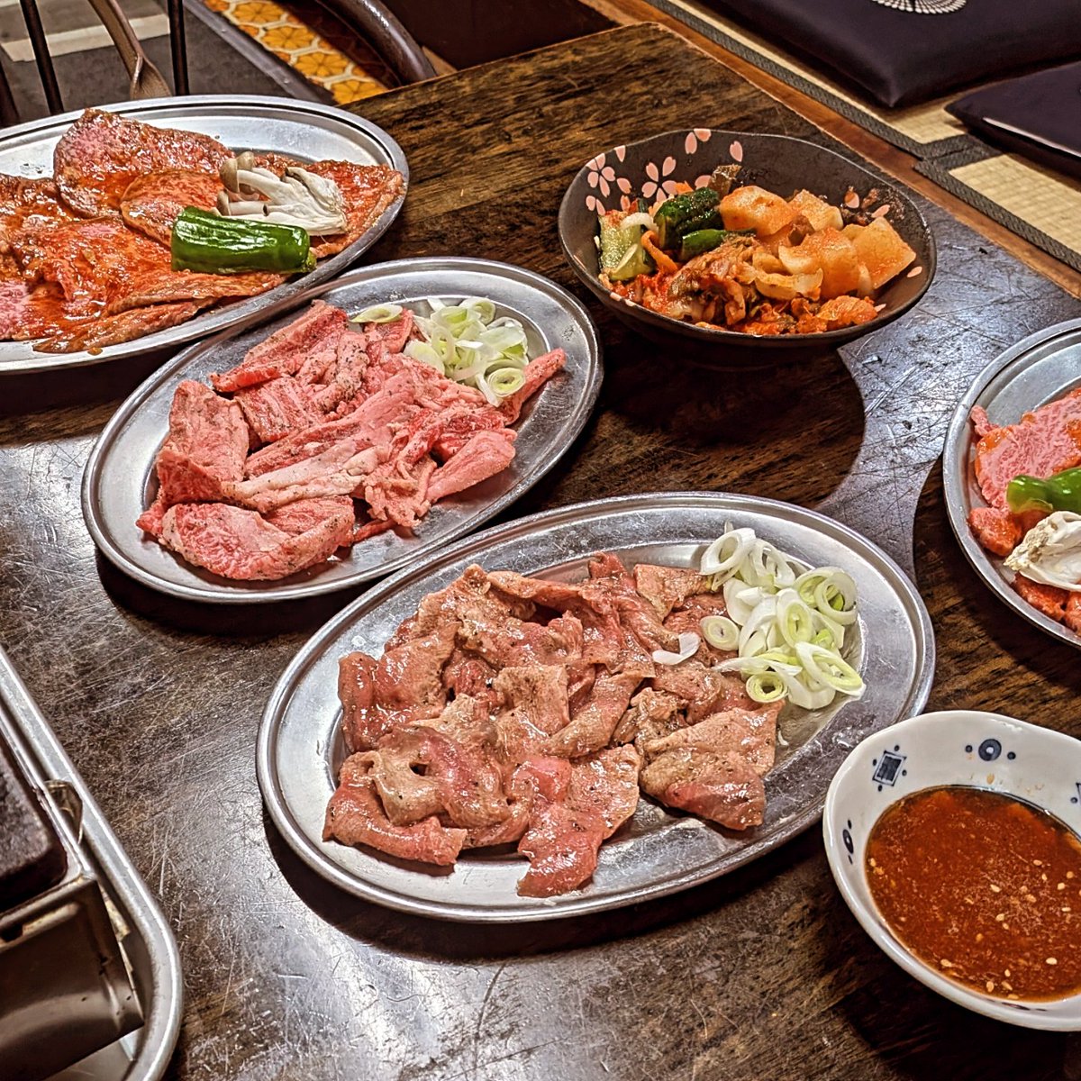yo1tec's tweet photo. 好楽園
有名な町焼肉はじめていけました🥩
矢向駅から徒歩5分の昔ながらの煙モクモク系焼肉屋💨
美味いのは当たり前です🫡

#好楽園 #矢向グルメ #焼肉 https://t.co/pgW0a4EM85