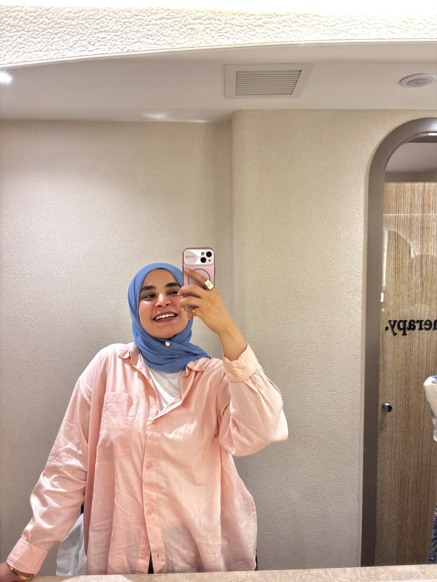 hadeerralaa94's tweet photo. أنا بس قولت أقولكم إنه مافيش أجمل من الألوان والمنقوش والحاجات المليانة حياة وطاقة دي.🧡💙 https://t.co/BUUMfm5eDS