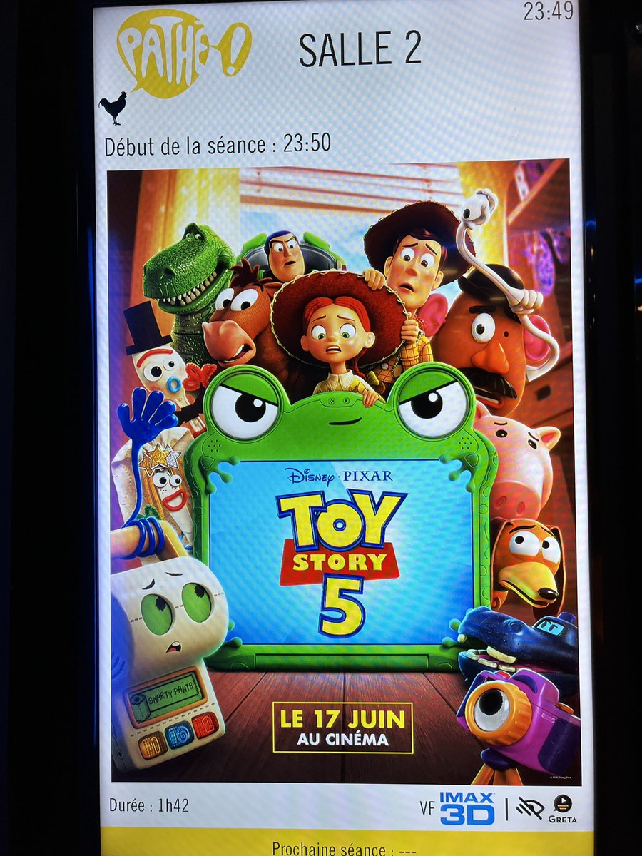L3x217's tweet photo. Vu que ma piaule c’est impossible avec la canicule, autant passer le début de la nuit au ciné :p https://t.co/PMG9EqpuQ3