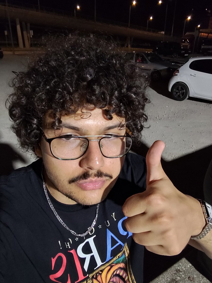 FlamingoYGO's tweet photo. confirmado no day 2 !!! indo comer um kebab e ir pra festa pra despois descançar ! https://t.co/mIsQaRFGT0