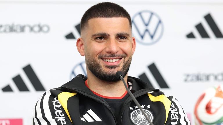 ThiagoWRLD's tweet photo. Lange genug hab ich es verleugnet 

Aber er ist wirklich der kurdische Klose:

 #GERIVO https://t.co/L8yIN6DQEp