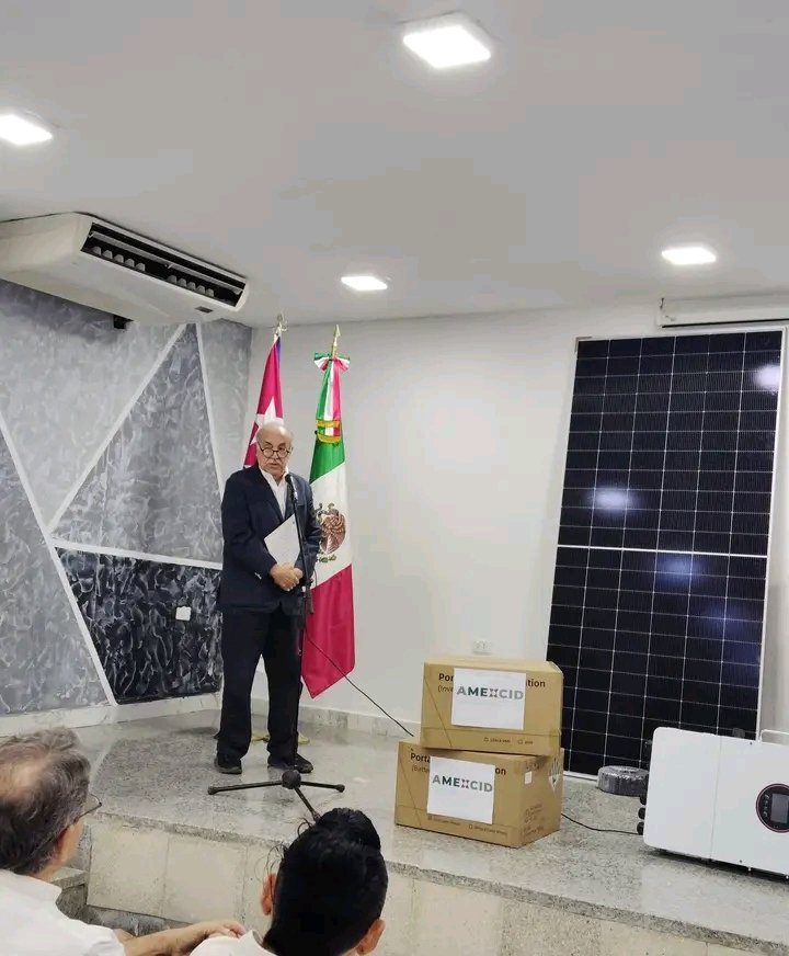 TaniaMCruzHdez's tweet photo. 💢La Agencia 🇲🇽 de Cooperación Internacional para el Desarrollo (AMEXCID) realizó donación➡sistemas fotovoltaicos, el proyecto "Luz para la Salud" permitirá asegurar el funcionamiento ininterrumpido de equipos vitales en la Neonatología➡🏥 Ginecobstétrico "Ramón González Coro". https://t.co/1YlYq7Mpp6
